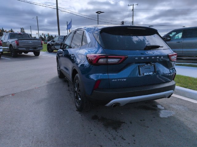 Certified 2023 Ford Escape Active w/ Tech Pack #1 AWD/4WD image 3