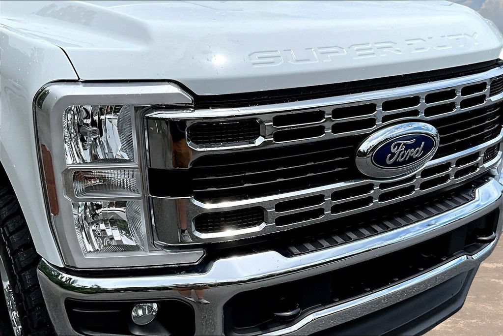 Certified 2025 Ford F250 XLT AWD/4WD image 34