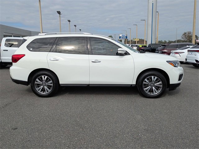 Used 2019 Nissan Pathfinder SV image 6