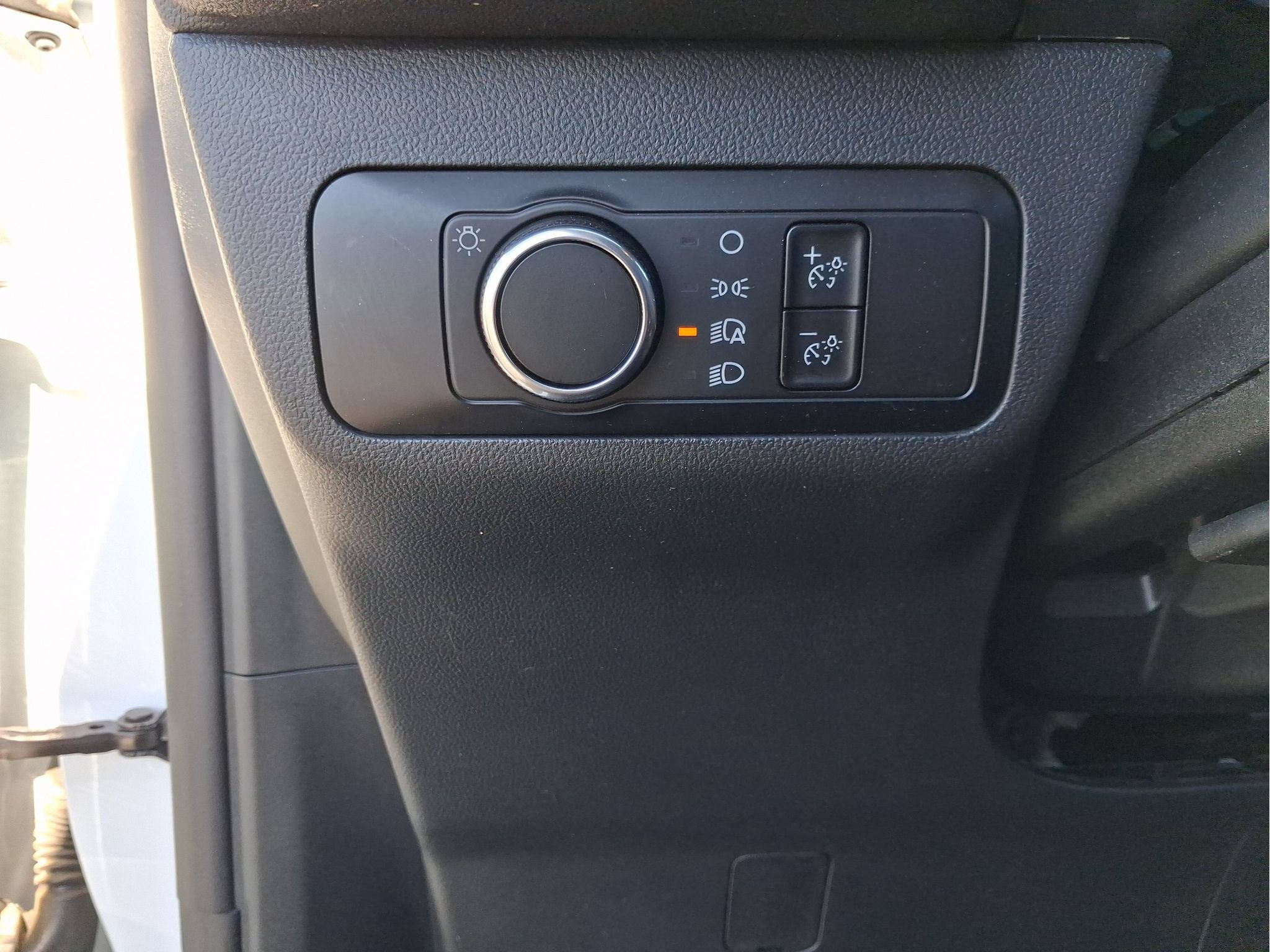 Certified 2025 Ford Escape Active AWD/4WD image 17