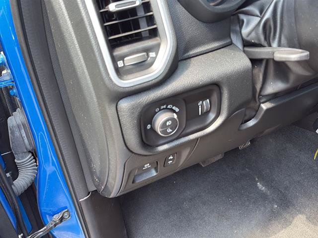 Used 2022 RAM 1500 Big Horn AWD/4WD image 17