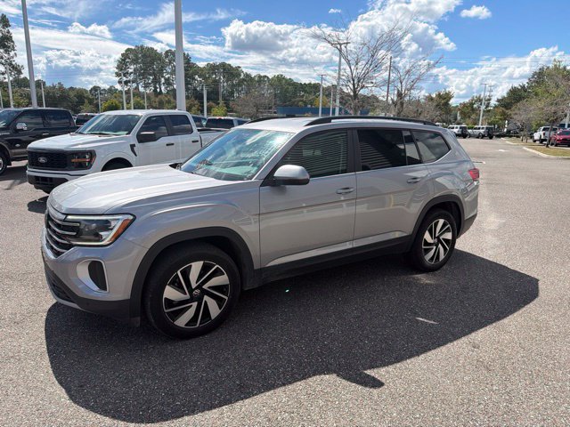 Used 2025 Volkswagen Atlas SE AWD/4WD image 10