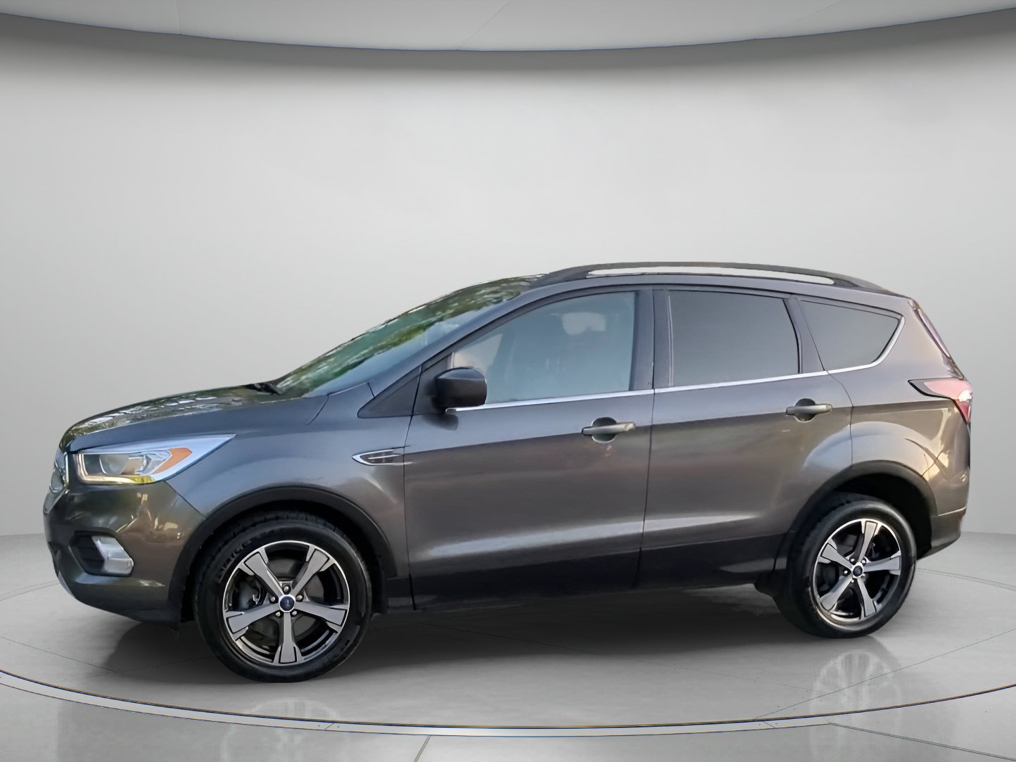 Certified 2017 Ford Escape SE w/ SE Leather Comfort Package FWD image 15