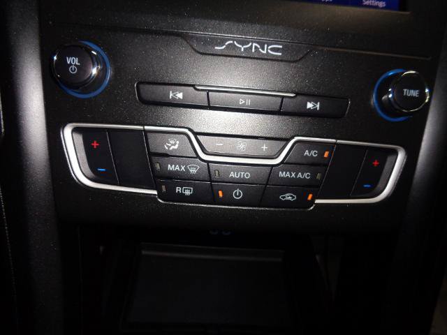Certified 2020 Ford Fusion SE w/ Equipment Group 151A FWD image 11