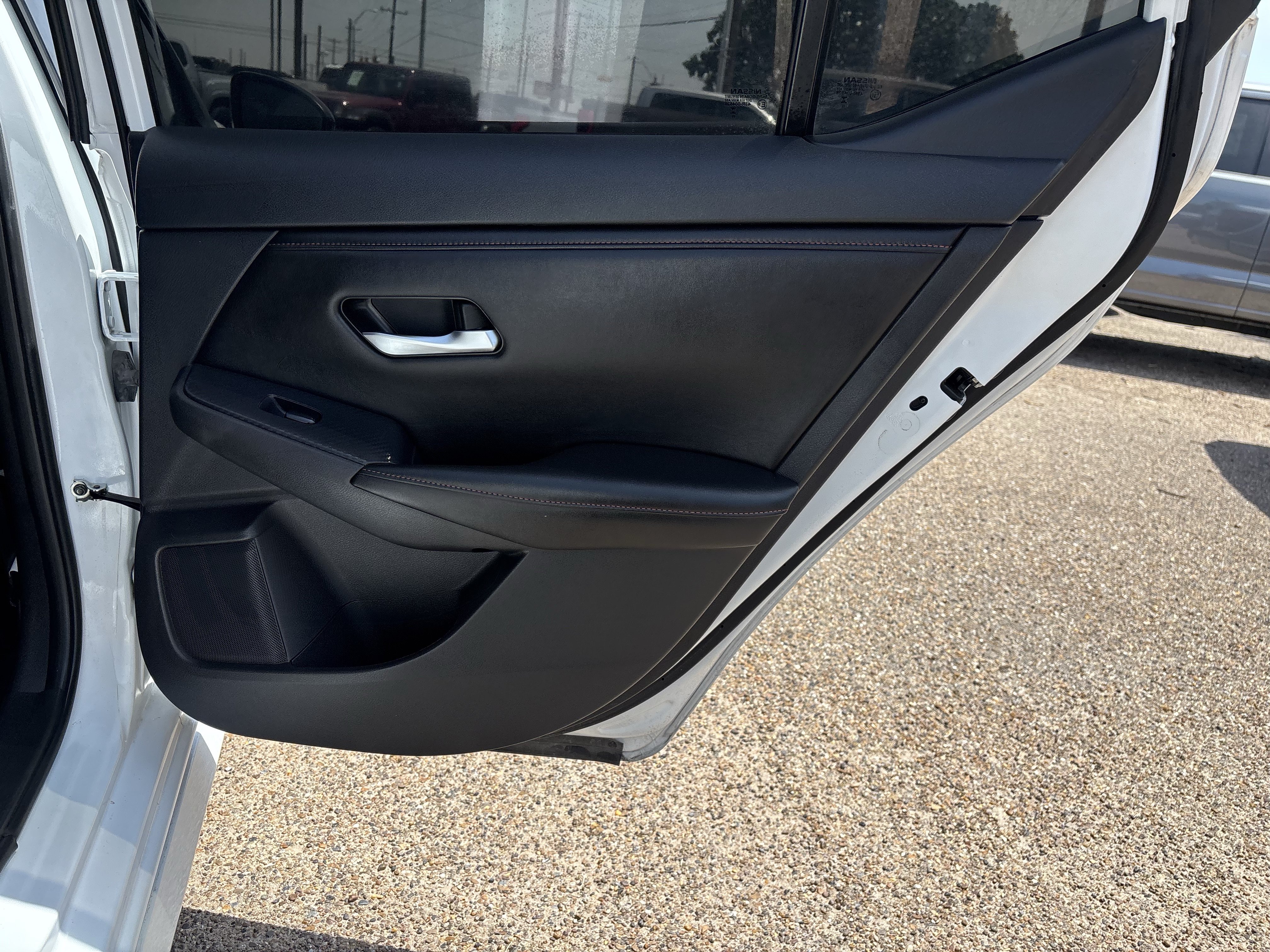 Used 2023 Nissan Sentra SR w/ Midnight Edition Package FWD image 19