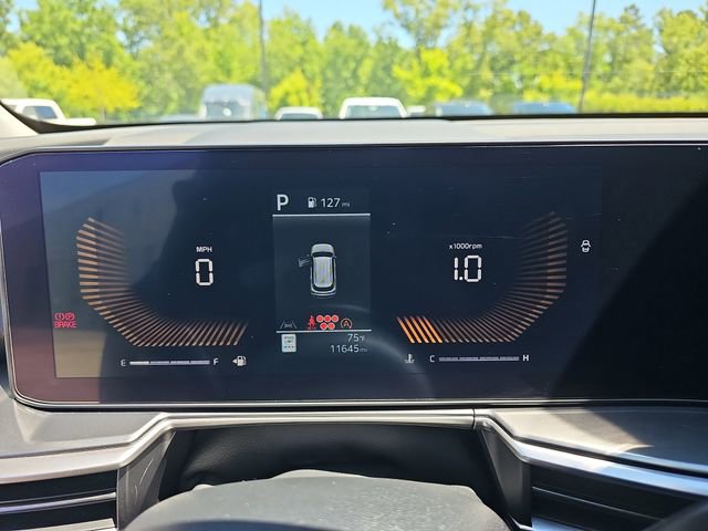 Used 2025 Kia Sorento LX FWD image 19
