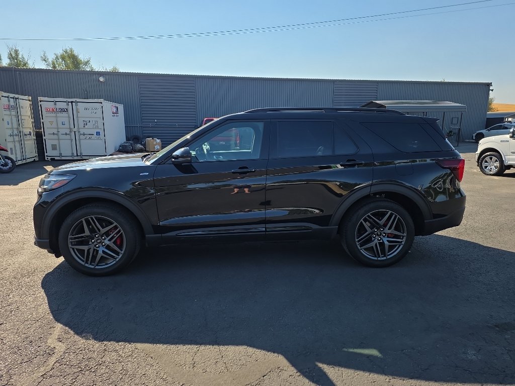 Certified 2025 Ford Explorer ST-Line w/ ST-Line Street Pack AWD/4WD image 22