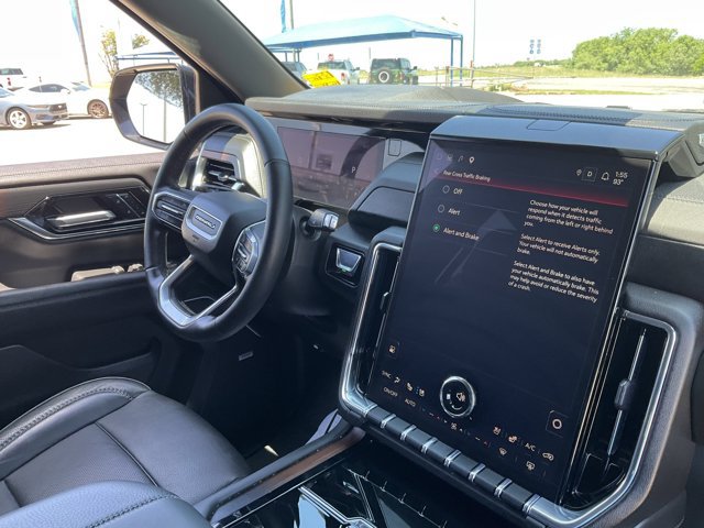 Used 2025 GMC Yukon XL Denali AWD/4WD image 19