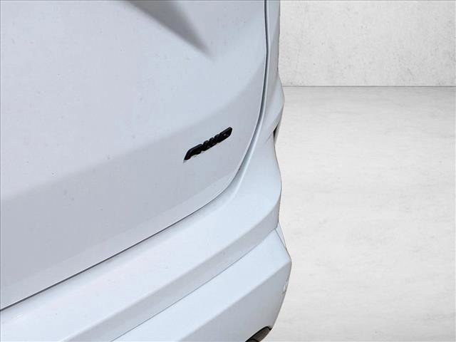 Certified 2022 Ford Edge SE w/ Black Appearance Package AWD/4WD image 10