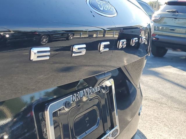 Certified 2022 Ford Escape Titanium w/ Class II Trailer Tow Package image 9