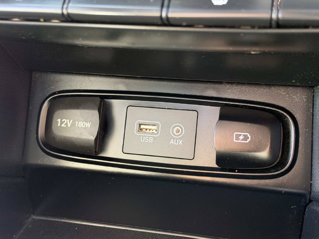Used 2019 Hyundai Santa Fe SEL FWD image 26