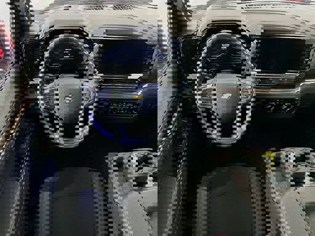 Used 2025 Chevrolet Silverado 1500 LT image 10