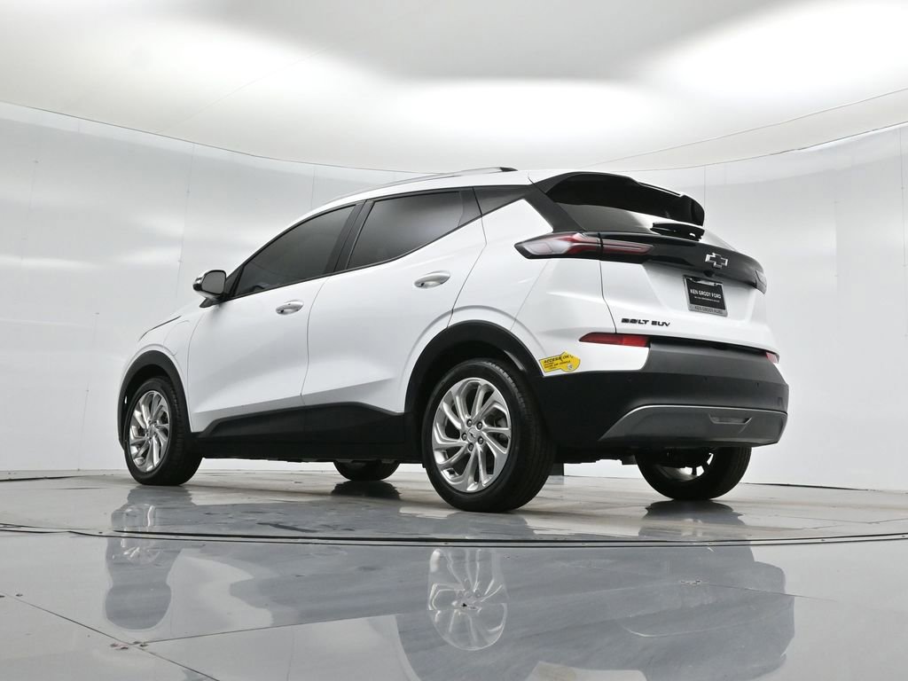 Used 2023 Chevrolet Bolt EUV LT w/ Driver Confidence Package image 19