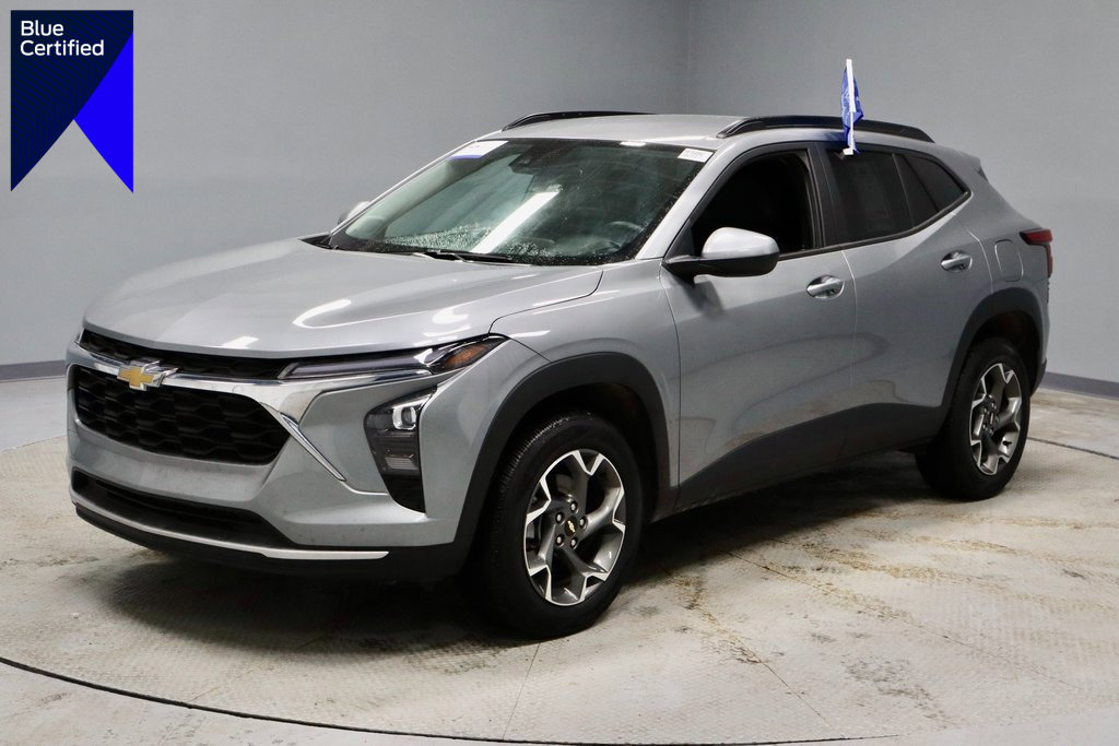 Used 2025 Chevrolet Trax LT w/ Driver Confidence Package