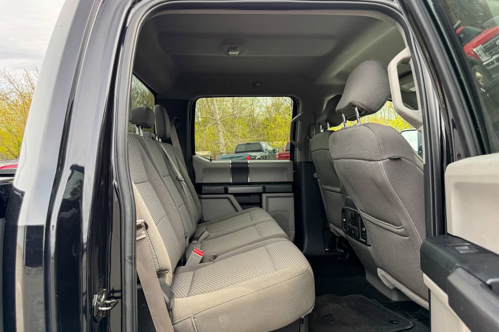 Certified 2019 Ford F250 XLT w/ XLT Value Package AWD/4WD image 18
