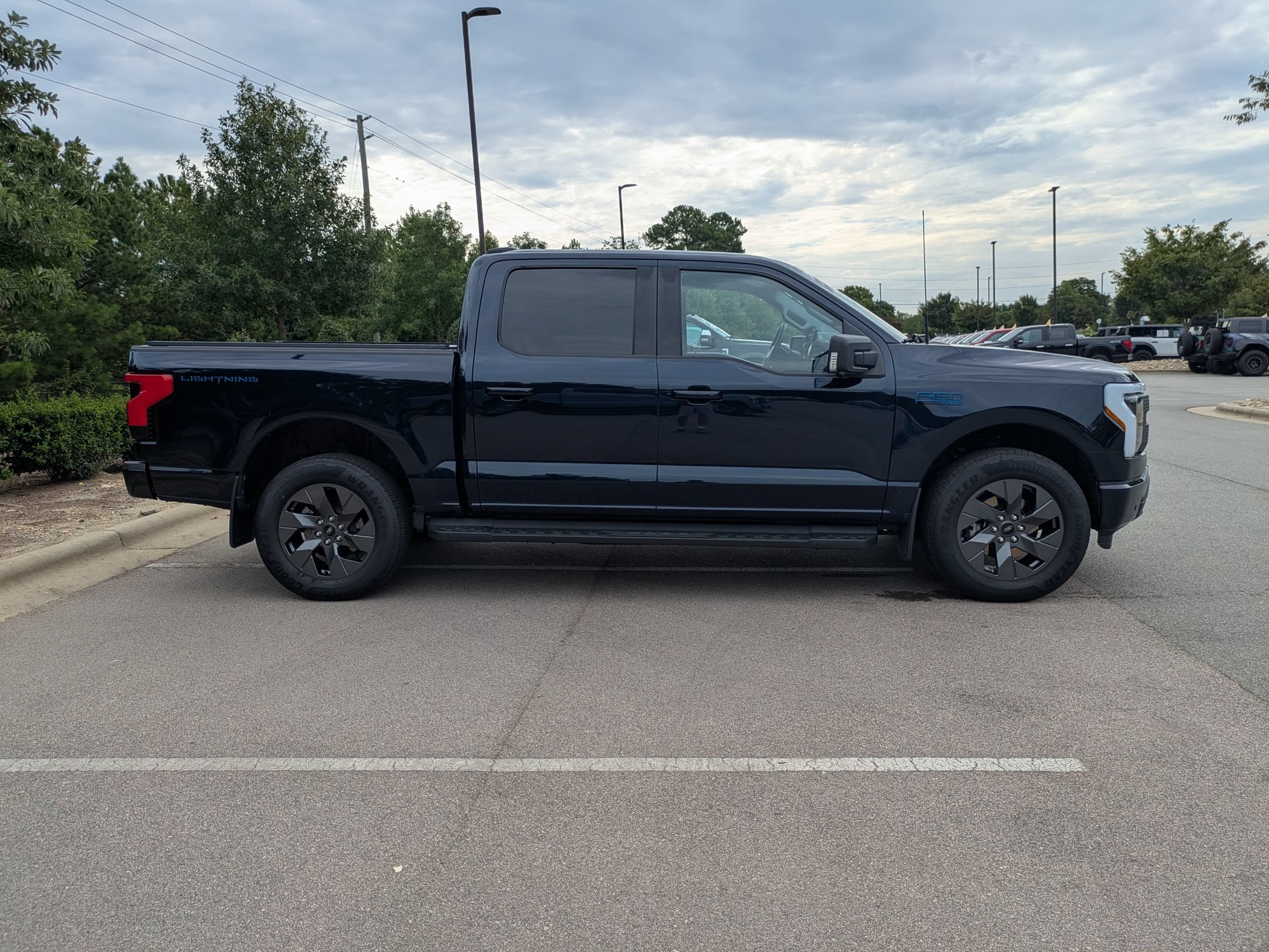 Certified 2025 Ford F150 Lightning Flash AWD/4WD image 3