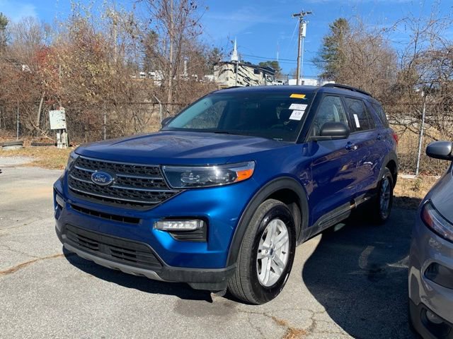 Certified 2023 Ford Explorer XLT w/ Equipment Group 202A image 9