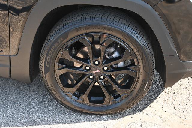 Used 2022 GMC Terrain SLE w/ Driver Convenience Package AWD/4WD image 17