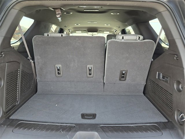 Used 2022 GMC Yukon SLT w/ SLT Luxury Package image 17