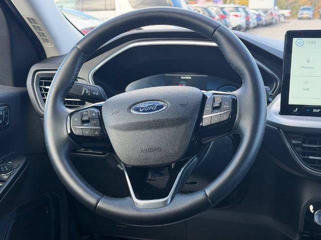 Certified 2025 Ford Escape Platinum AWD/4WD image 19