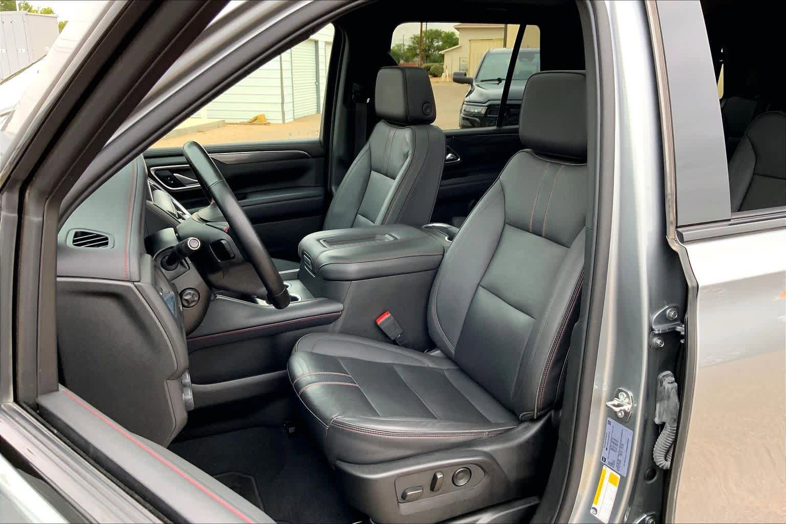 Used 2023 Chevrolet Tahoe RST w/ Luxury Package AWD/4WD image 8