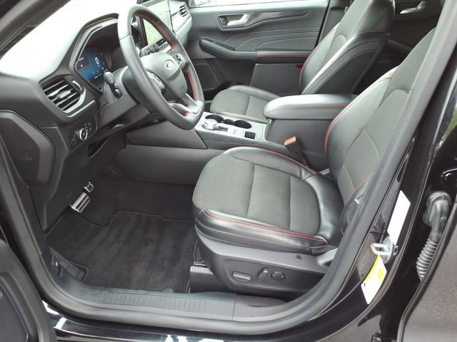 Certified 2023 Ford Escape ST-Line Select w/ Tech Pack #2 AWD/4WD image 17