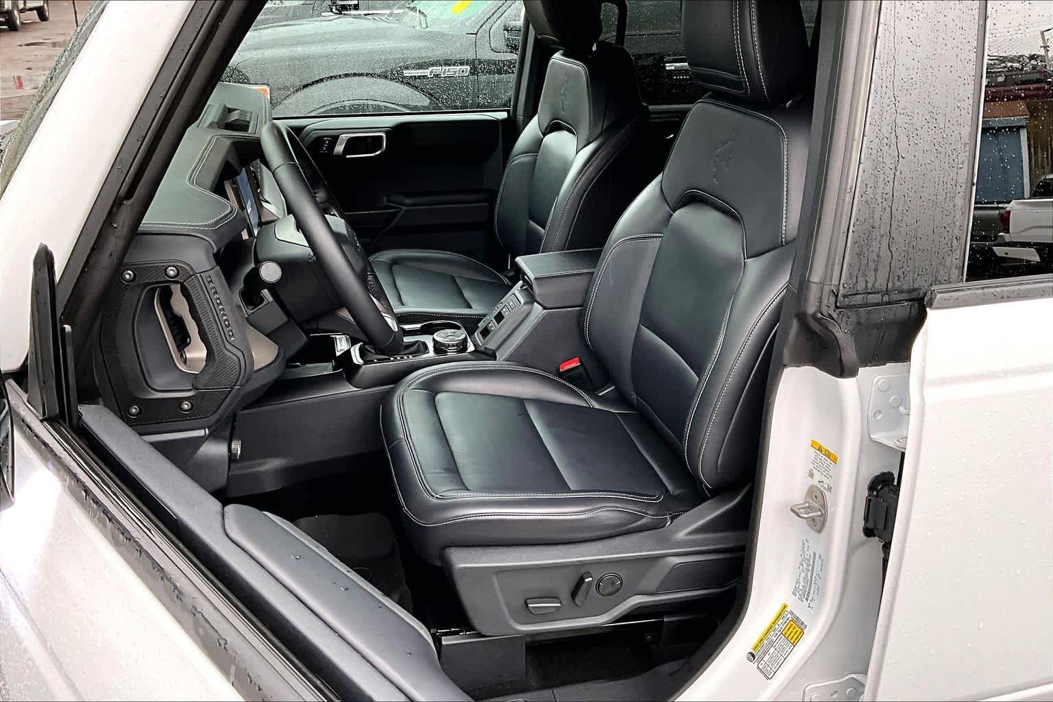 Certified 2025 Ford Bronco Outer Banks AWD/4WD image 8