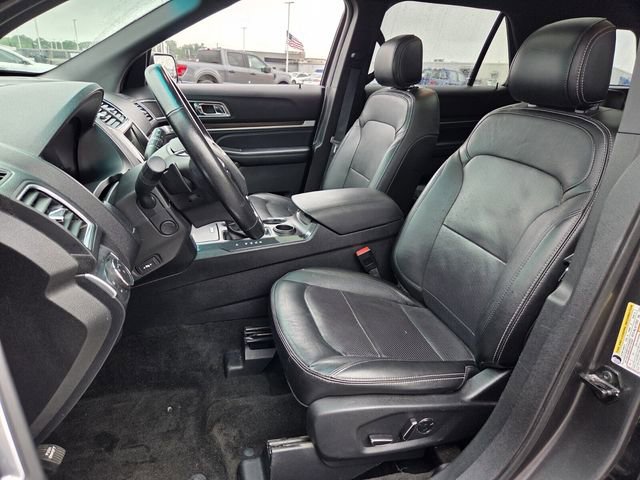 Certified 2017 Ford Explorer Limited w/ Equipment Group 301A FWD image 9