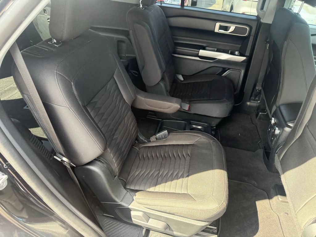 Certified 2021 Ford Explorer XLT RWD image 53