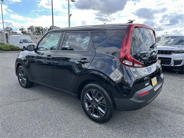 Used 2020 Kia Soul EX image 3