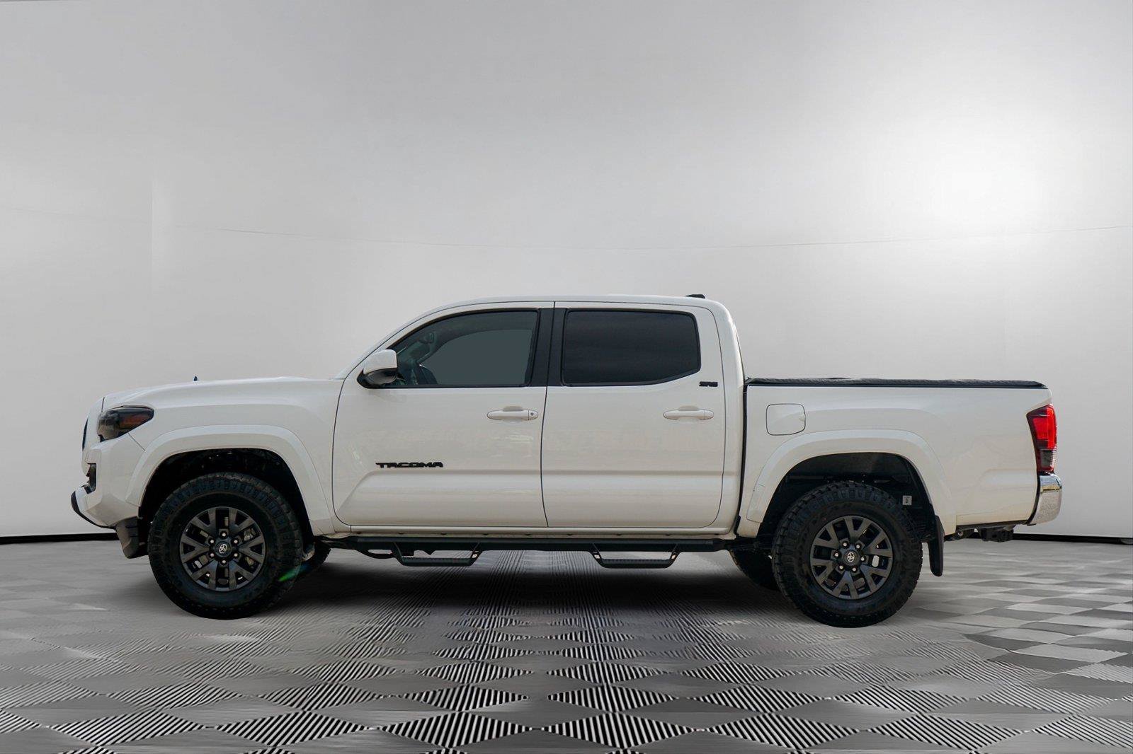 Used 2023 Toyota Tacoma SR5 RWD image 7