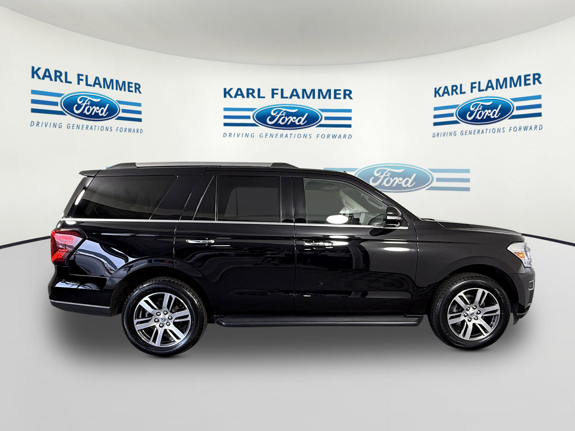 Certified 2024 Ford Expedition Limited image 2