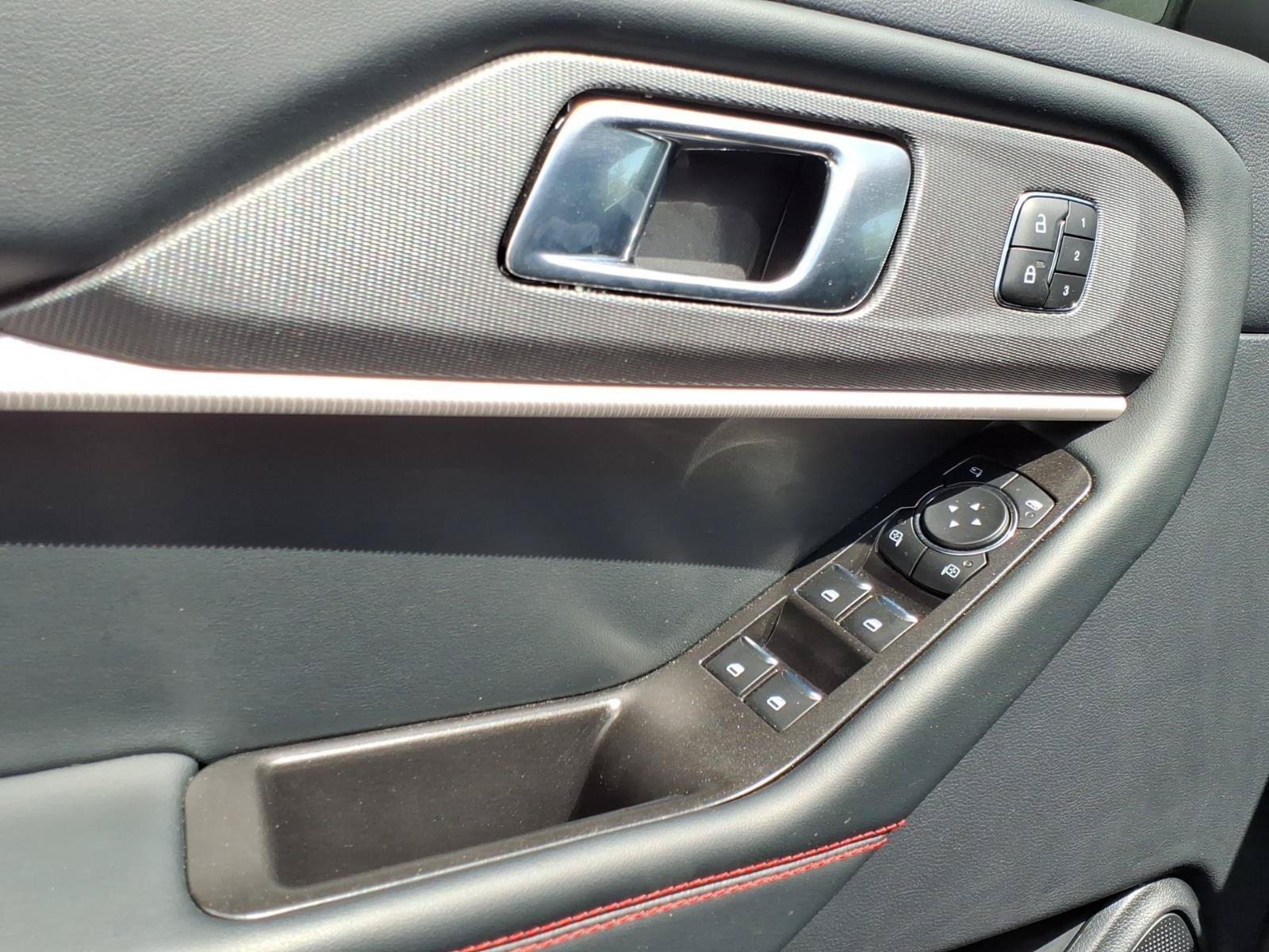 Certified 2025 Ford Explorer ST AWD/4WD image 15