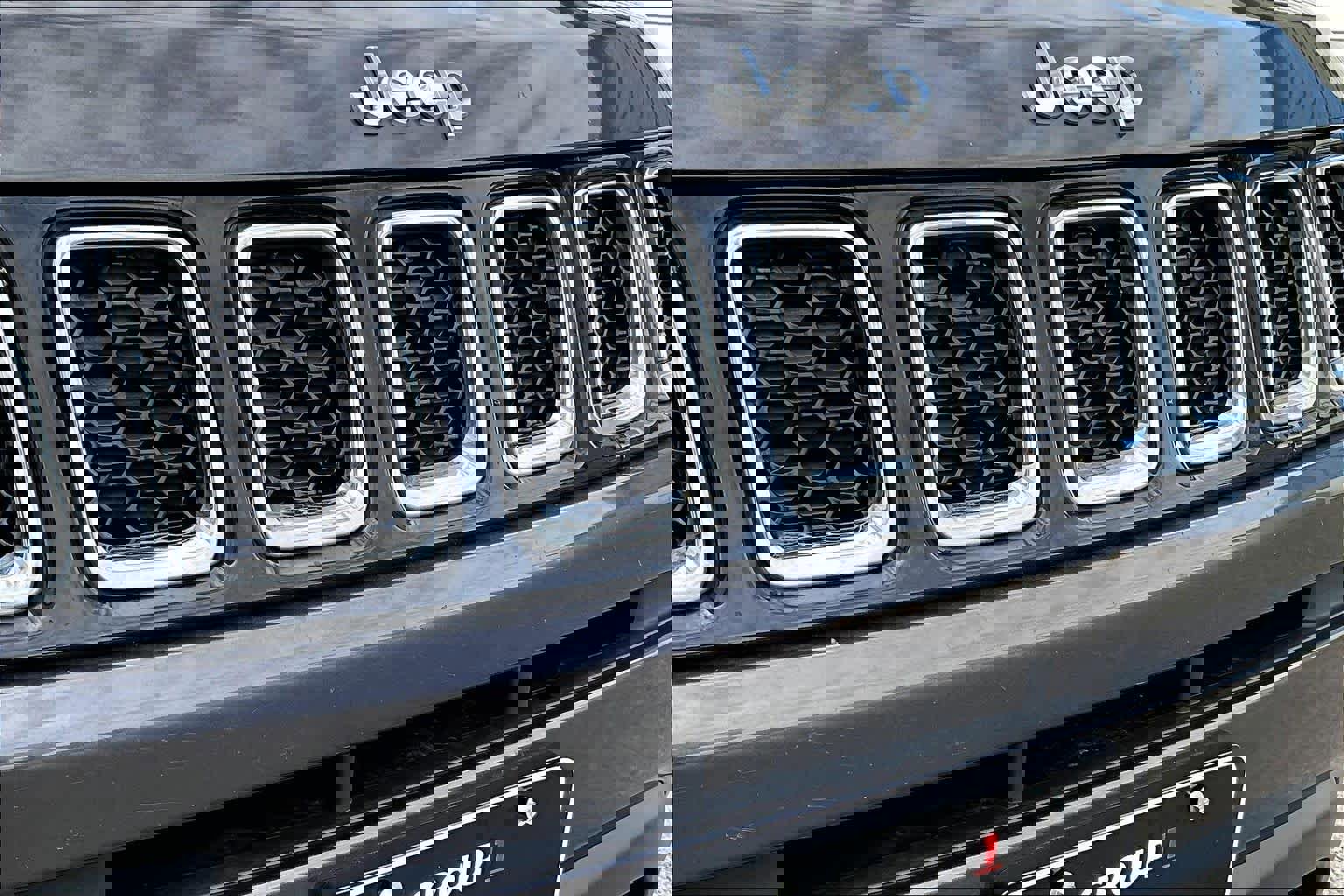 Used 2018 Jeep Compass Latitude w/ Popular Equipment Group image 32