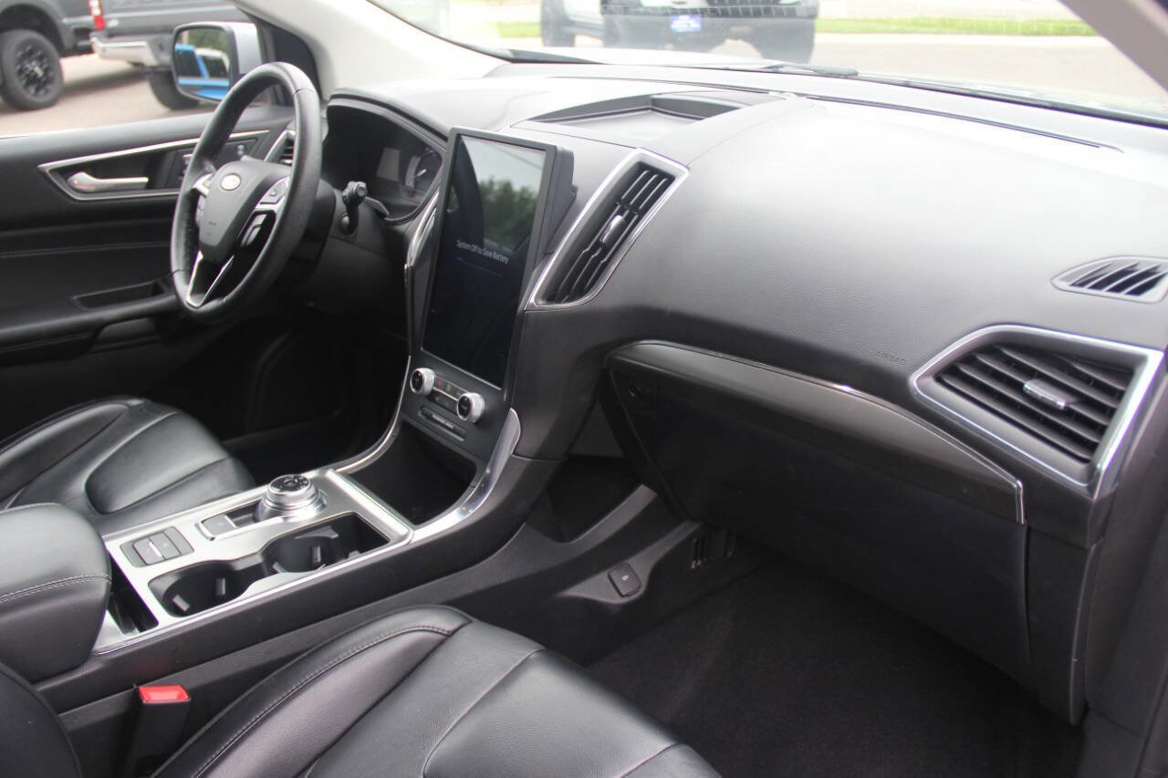 Certified 2022 Ford Edge Titanium image 25