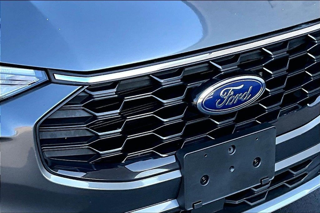 Certified 2023 Ford Escape ST-Line w/ Tech Pack #1 AWD/4WD image 29