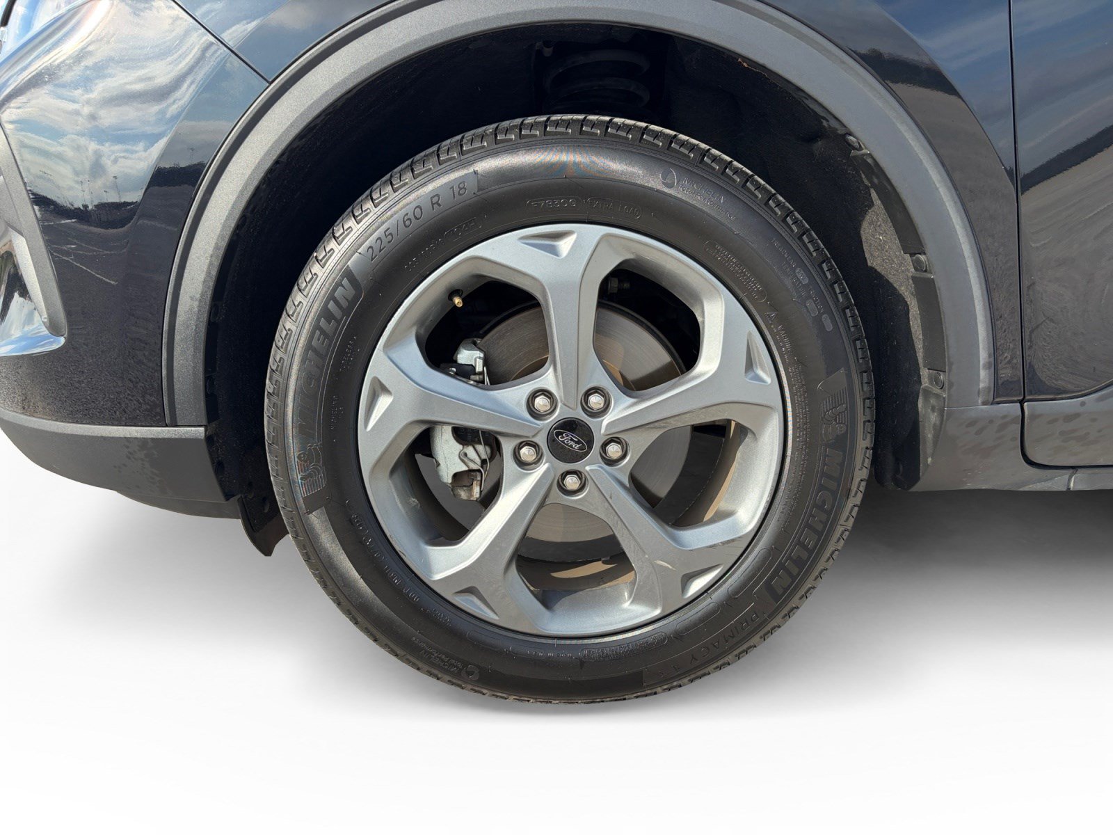 Certified 2025 Ford Escape ST-Line AWD/4WD image 9