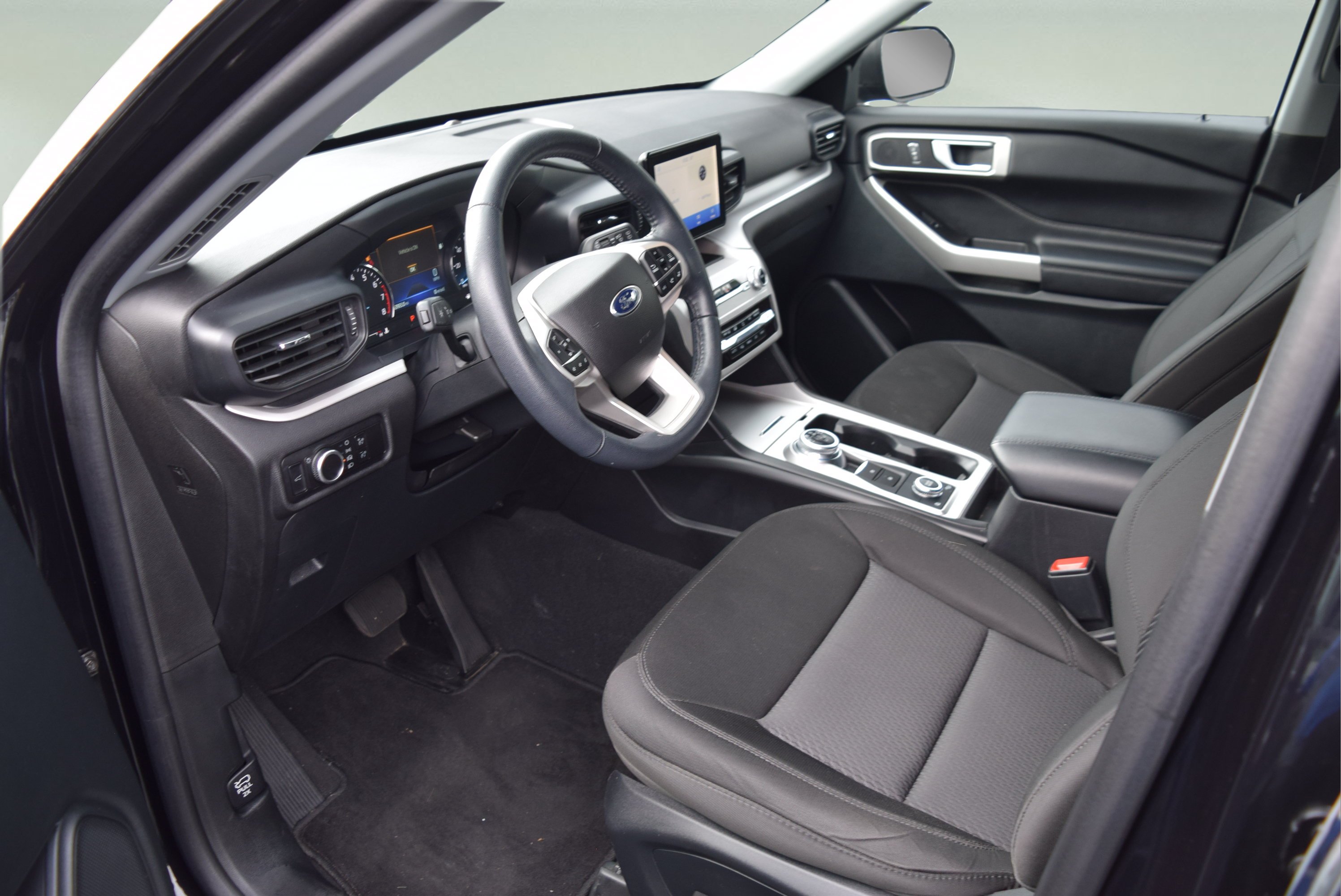 Certified 2023 Ford Explorer XLT AWD/4WD image 10