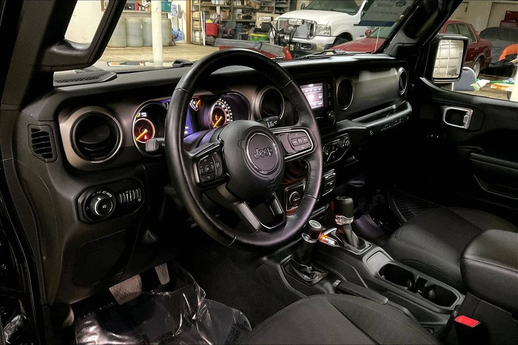 Used 2020 Jeep Wrangler Sport AWD/4WD image 13