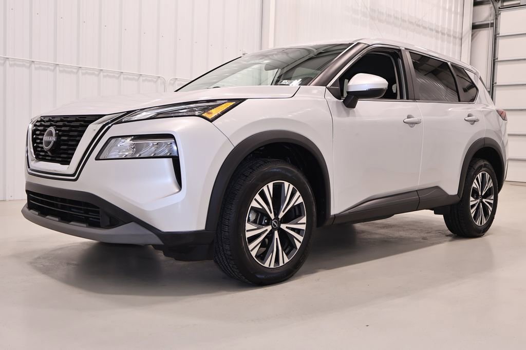Used 2022 Nissan Rogue SV FWD image 6