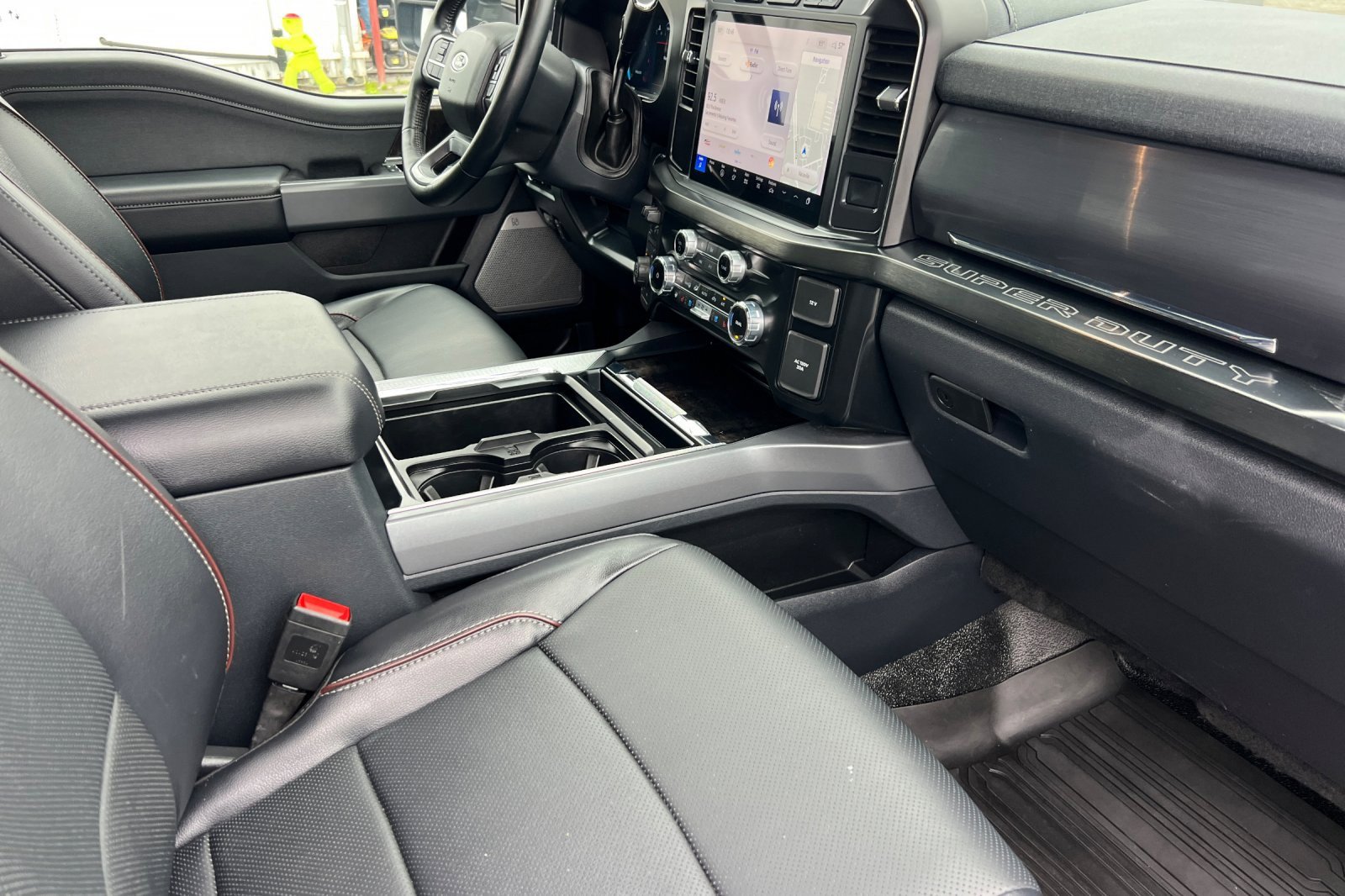 Certified 2024 Ford F250 Lariat w/ Tremor Off-Road Package image 16