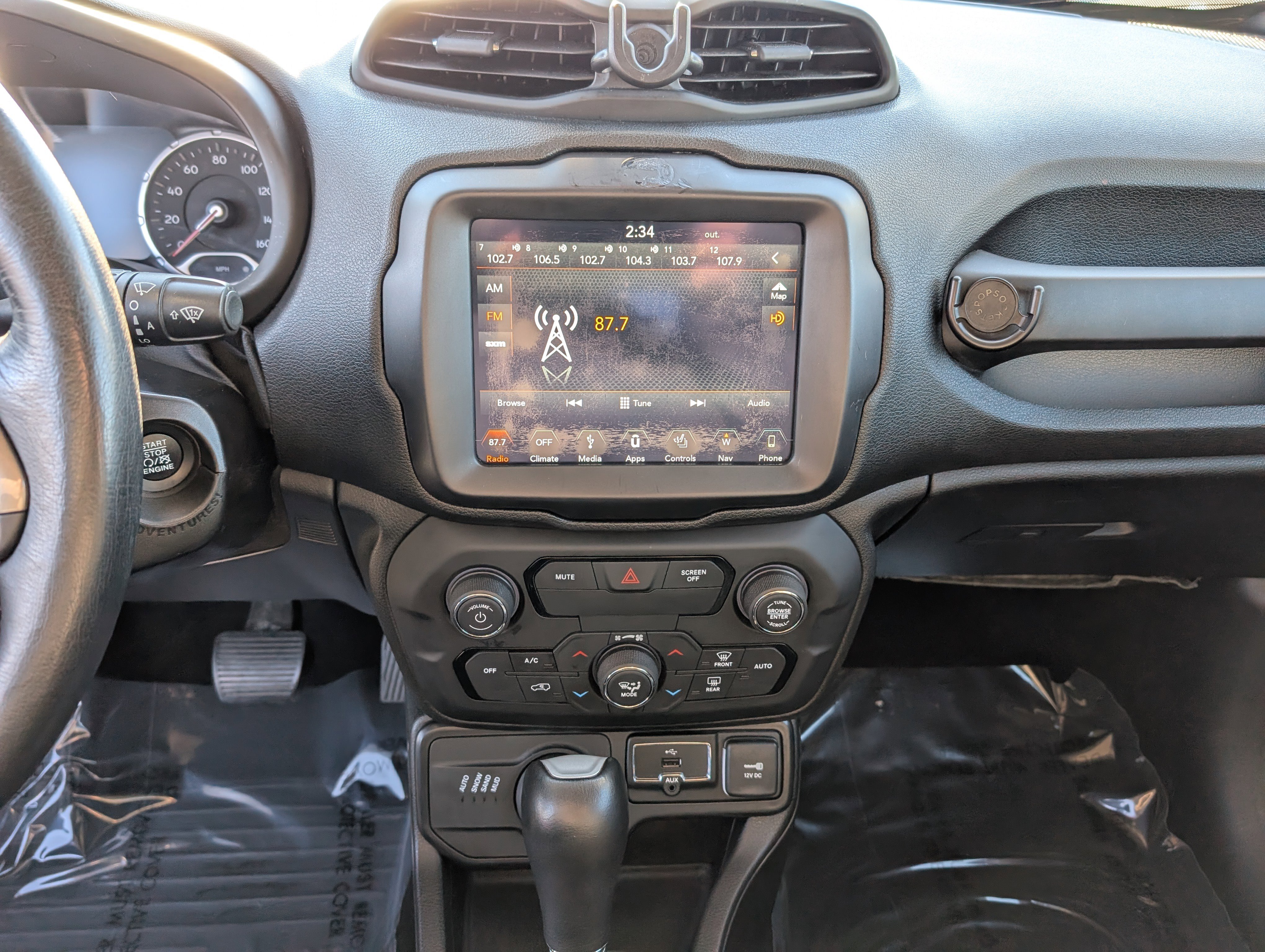 Used 2019 Jeep Renegade Limited w/ UConnect 8.4 Nav Group image 17