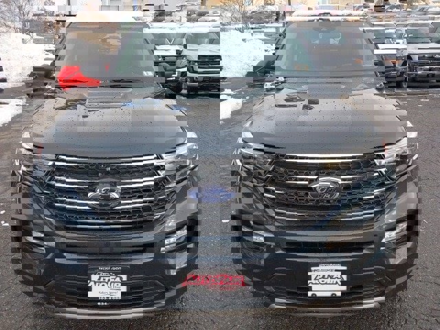 Certified 2022 Ford Explorer XLT w/ Equipment Group 202A image 9