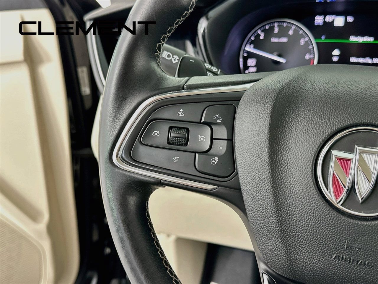 Used 2022 Buick Envision Avenir w/ Technology Package II AWD/4WD image 16