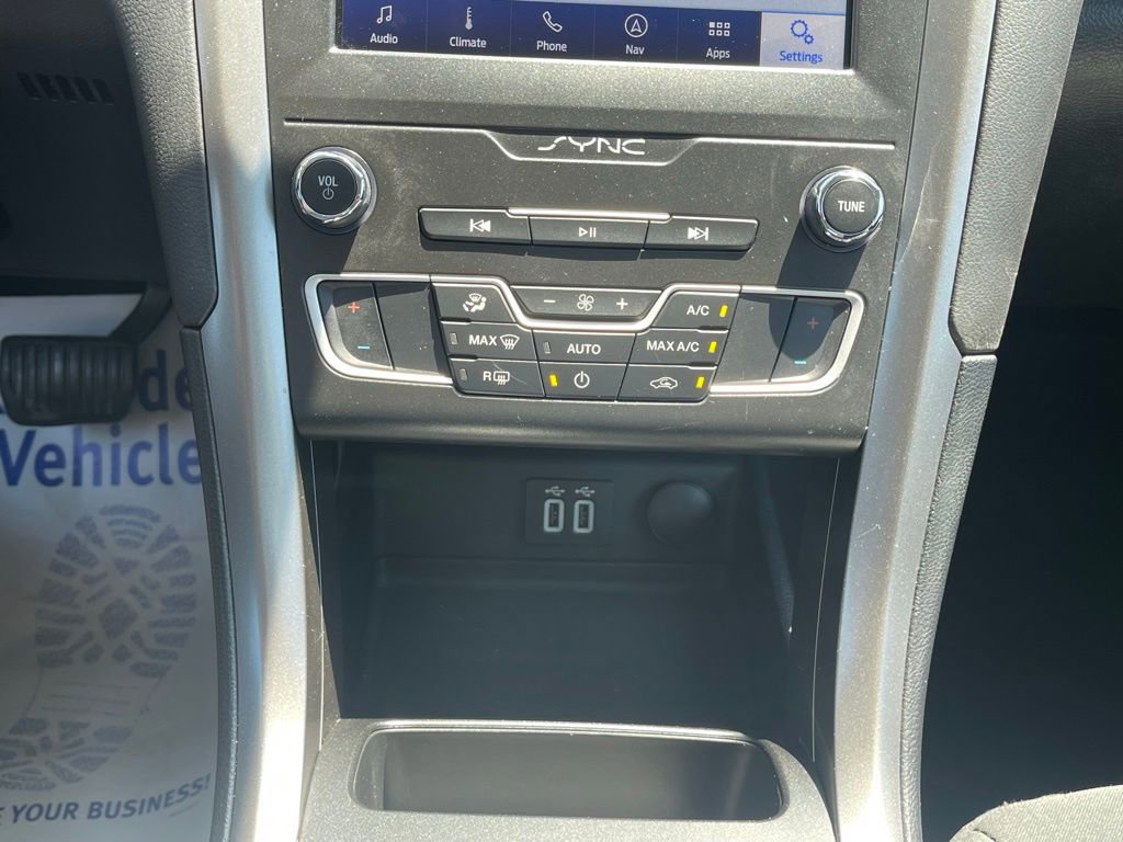 Certified 2020 Ford Fusion SE FWD image 37