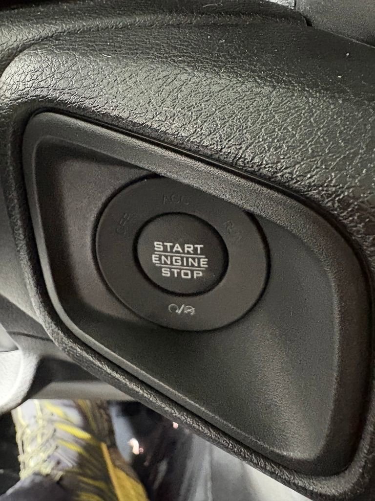 Used 2024 Jeep Wrangler Unlimited Sport AWD/4WD image 20
