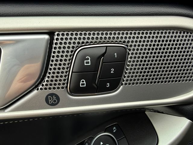 Certified 2023 Ford Explorer Limited w/ Equipment Group 301A image 29