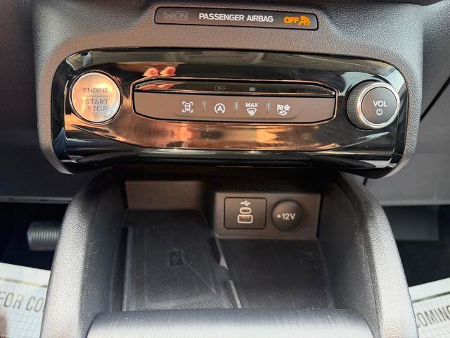 Certified 2025 Ford Escape Platinum AWD/4WD image 24