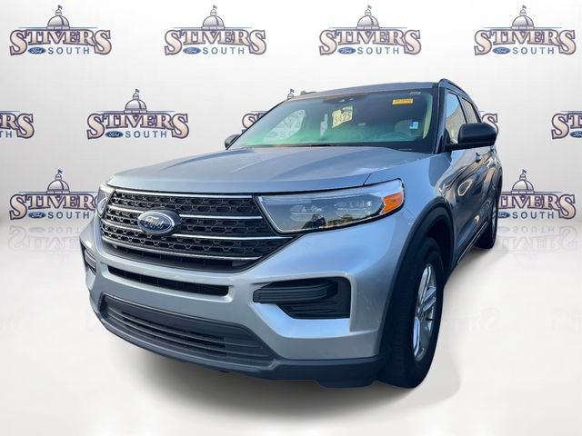 Certified 2023 Ford Explorer XLT RWD image 3