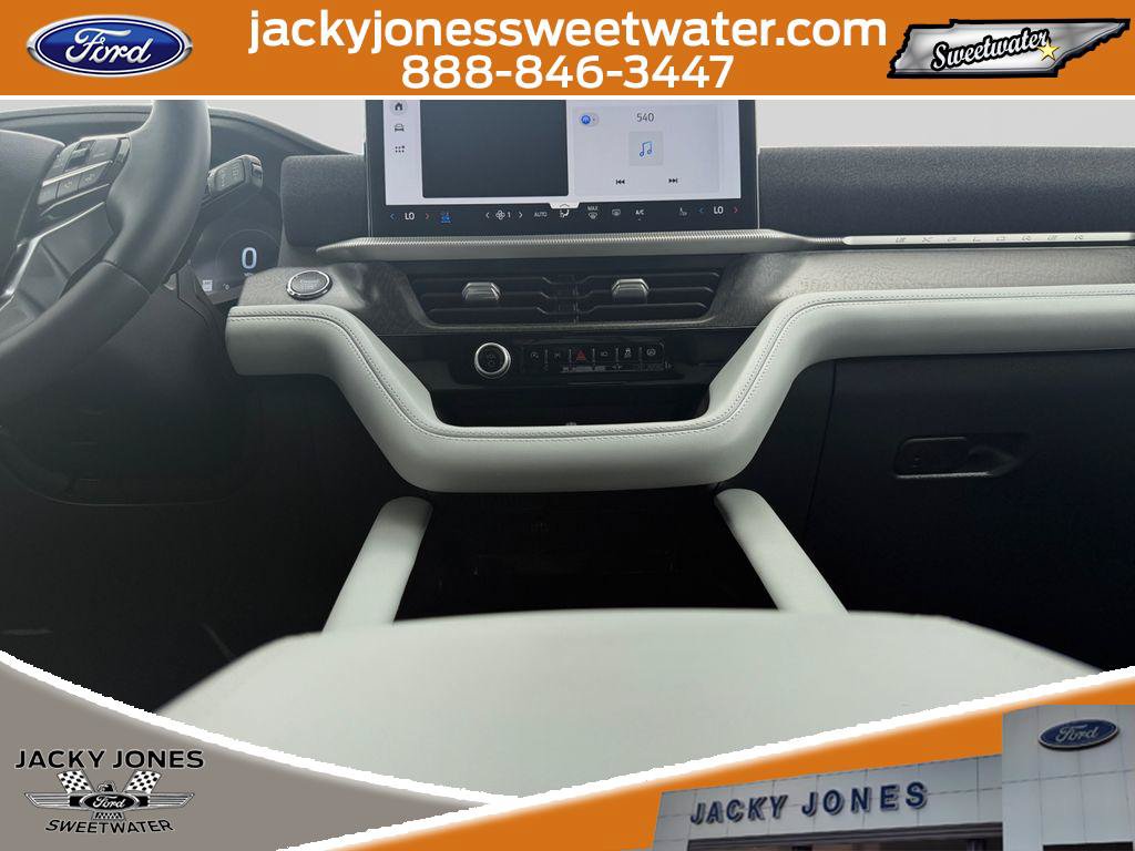Certified 2025 Ford Explorer Platinum w/ Ultimate Package AWD/4WD image 12